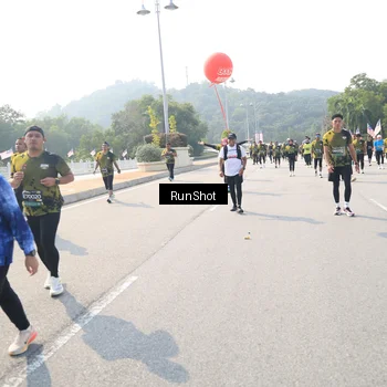 Runner Photo 6933352