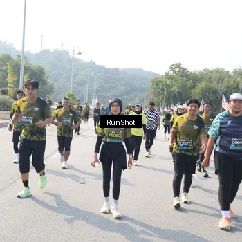 Runner Photo 6933418