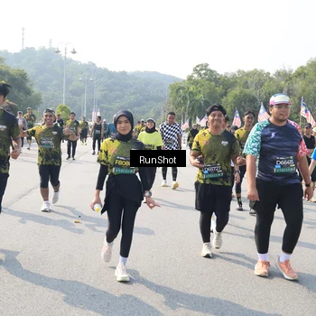 Runner Photo 6933422