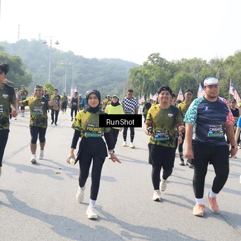 Runner Photo 6933423