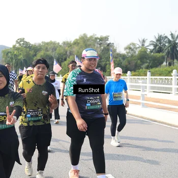 Runner Photo 6933441
