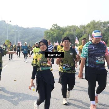 Runner Photo 6933444