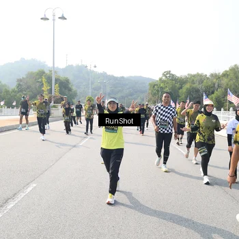 Runner Photo 6933446
