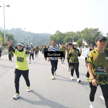 Runner Photo 6933452