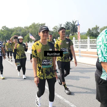 Runner Photo 6933454