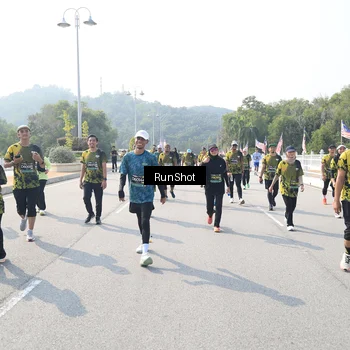 Runner Photo 6933473