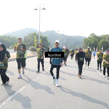 Runner Photo 6933475