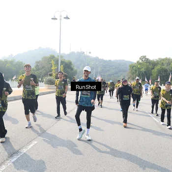 Runner Photo 6933476