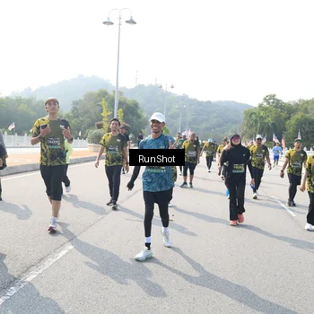 Runner Photo 6933477