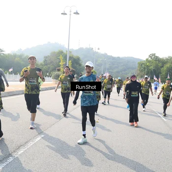 Runner Photo 6933487