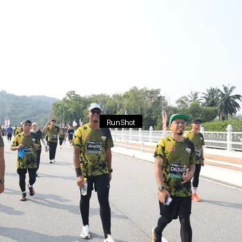 Runner Photo 6933511