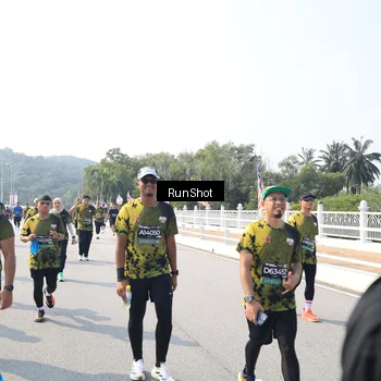 Runner Photo 6933513