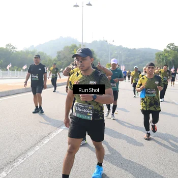 Runner Photo 6933516
