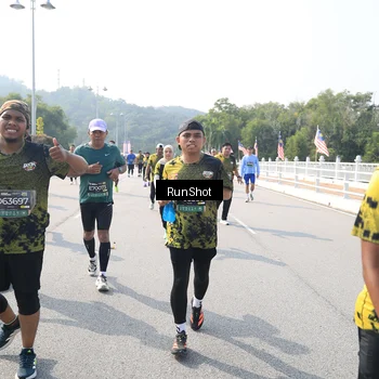 Runner Photo 6933525