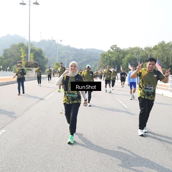 Runner Photo 6933537