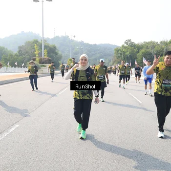 Runner Photo 6933538