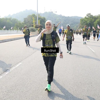 Runner Photo 6933549