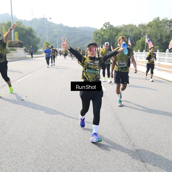 Runner Photo 6933572
