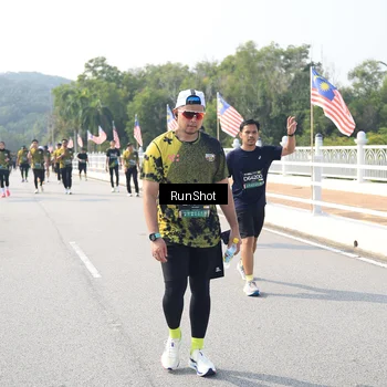 Runner Photo 6933596