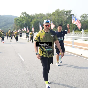 Runner Photo 6933598