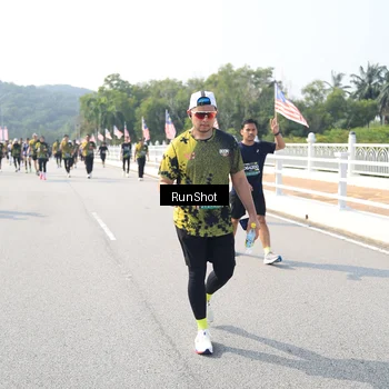 Runner Photo 6933599