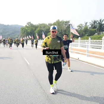 Runner Photo 6933600