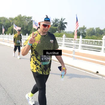 Runner Photo 6933606