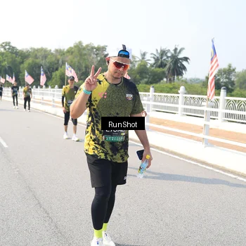 Runner Photo 6933607
