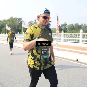 Runner Photo 6933608