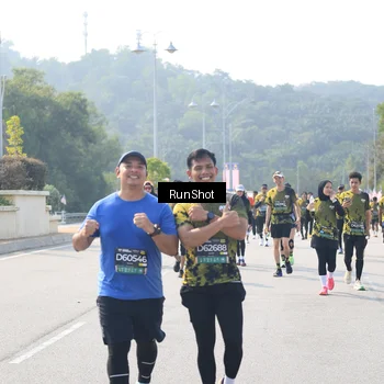 Runner Photo 6933621