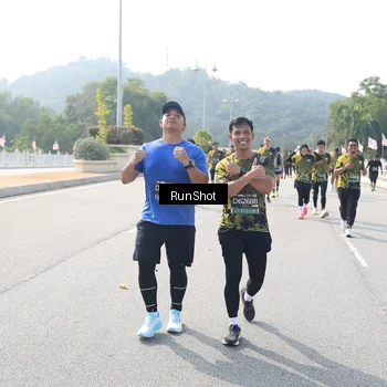 Runner Photo 6933628