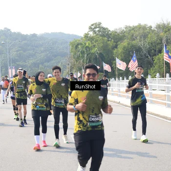 Runner Photo 6933639