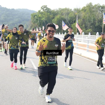 Runner Photo 6933640