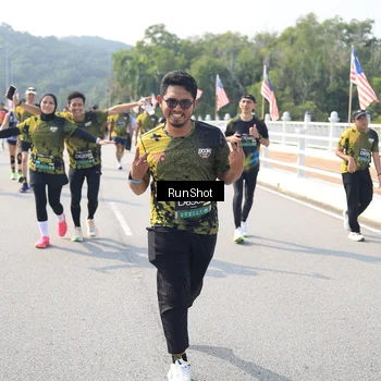 Runner Photo 6933644