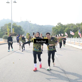 Runner Photo 6933655