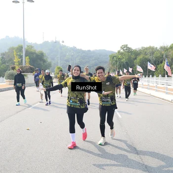 Runner Photo 6933656