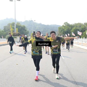 Runner Photo 6933658