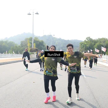Runner Photo 6933659