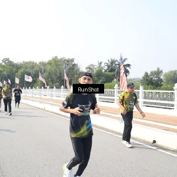 Runner Photo 6933664