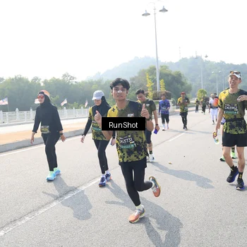 Runner Photo 6933684