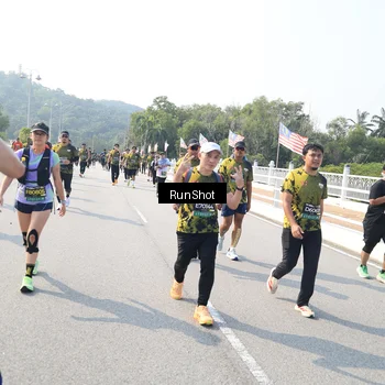 Runner Photo 6933702