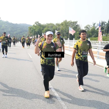 Runner Photo 6933710