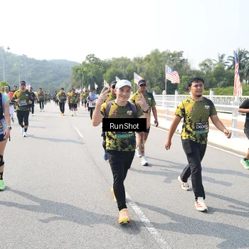 Runner Photo 6933712
