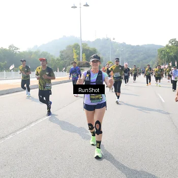 Runner Photo 6933714