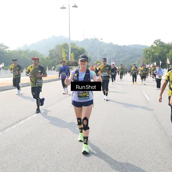 Runner Photo 6933719