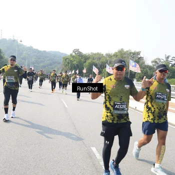 Runner Photo 6933721