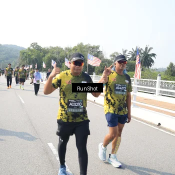 Runner Photo 6933722