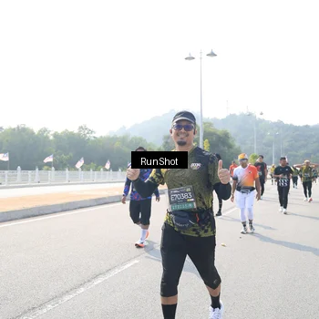 Runner Photo 6933731