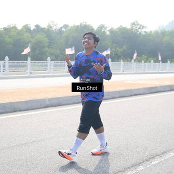 Runner Photo 6933740