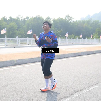 Runner Photo 6933741